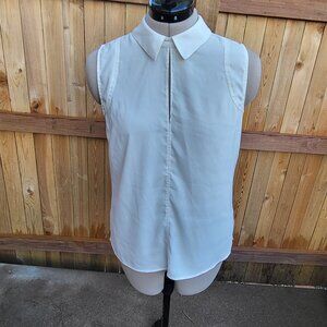 Ann Taylor ivory, keyhole front sleeveless top Small
